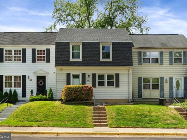 Townhouse for sale in Virginia