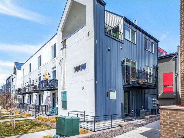 Townhouse for rent in Denver