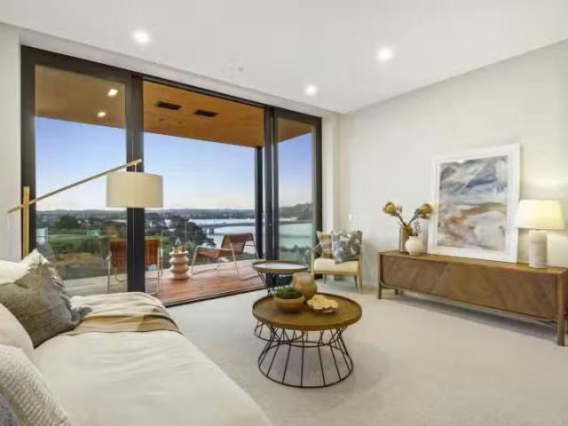 House for sale in Oratia