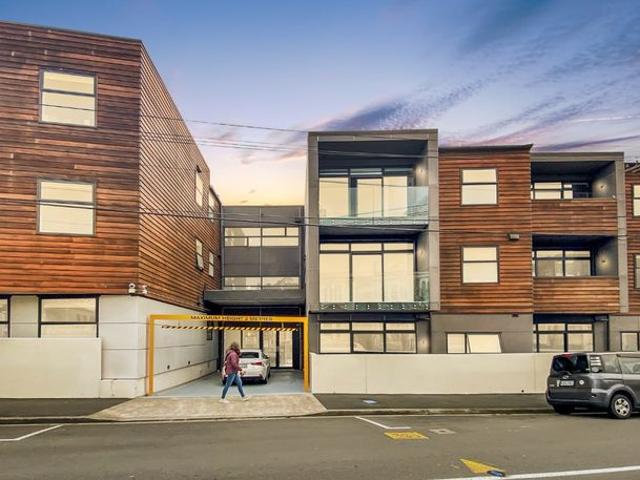 Apartment for rent in Mitchelltown, Wellington