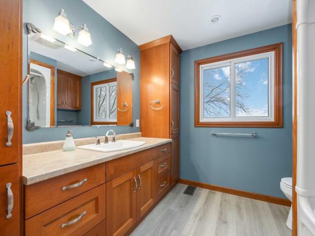 Apartment for rent in Plympton–wyoming, Ontario