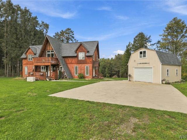 House for sale in Town of Eagle, Wyoming County
