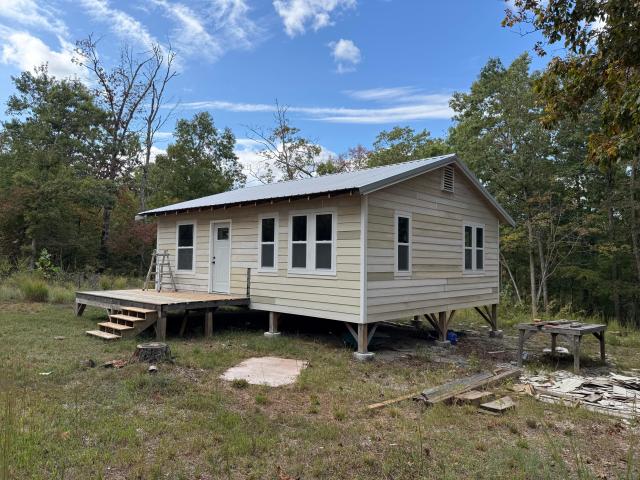 House for sale in Gentryville, Ava