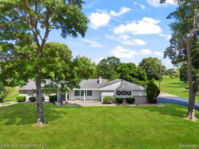 House for sale in Waterford, Michigan
