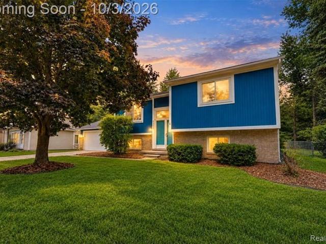 House for sale in Farmington Hills, Oakland County