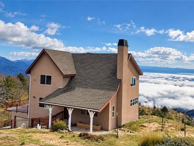 House for sale in Fredalba, Running Springs