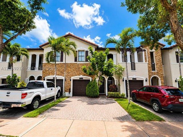 Townhouse for sale in Doral, Florida