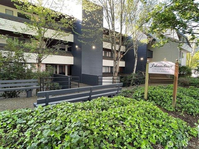 Condo for sale in Mercer Island, Washington