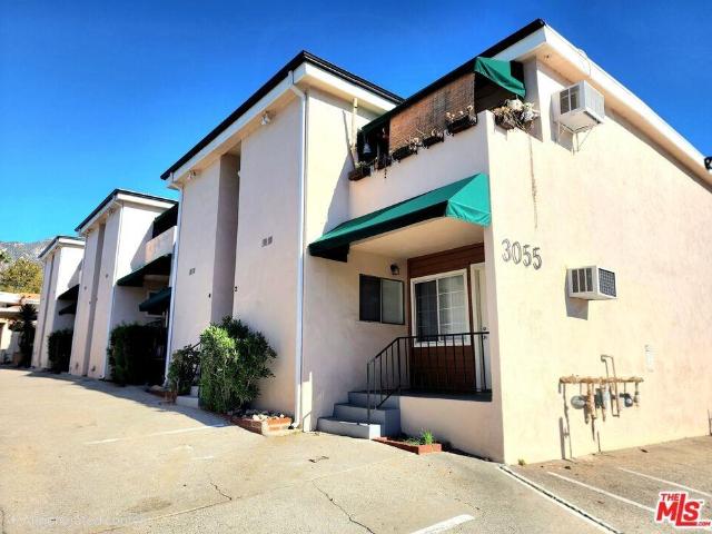 Apartment for rent in Canoga Park, California