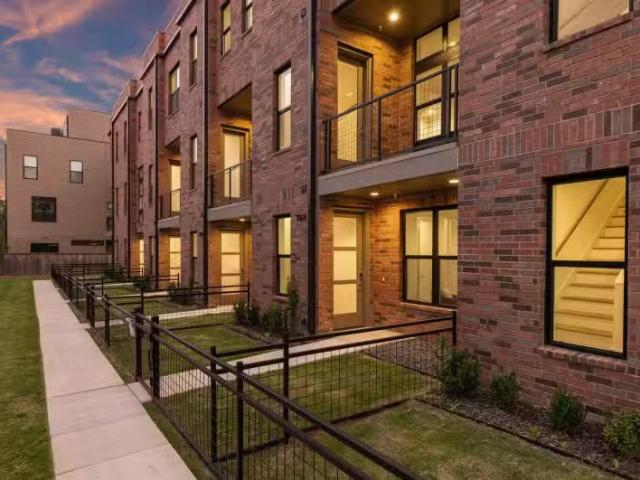 Condo for sale in Dallas Condo for sale in Dallas