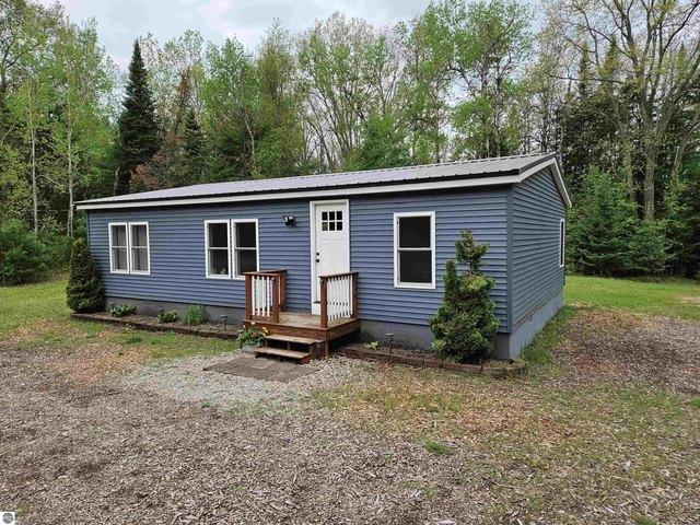 House for sale in Honor, Michigan