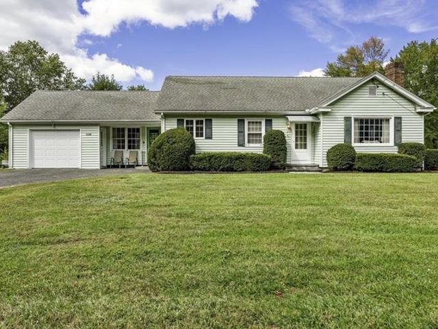 House for sale in Bondsville, Palmer