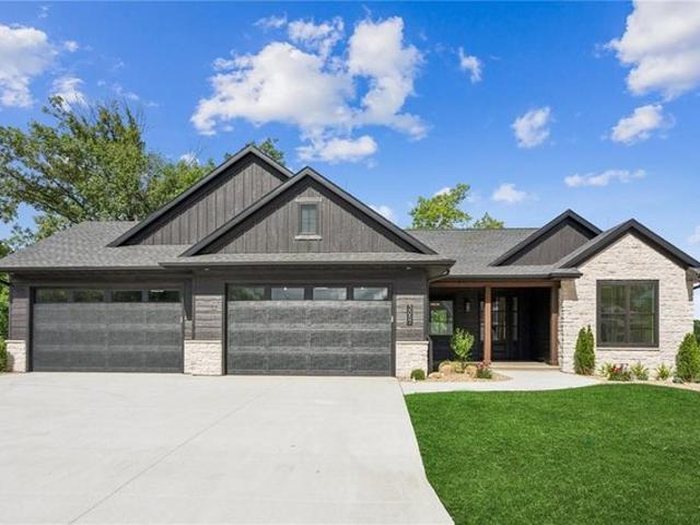 House for sale in Linn, Iowa