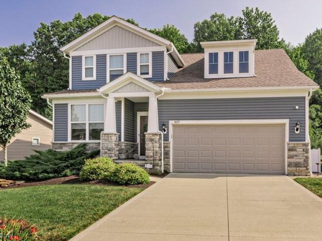 House for sale in Summit, Ohio