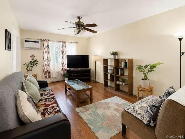 House for sale in Queens, Arverne