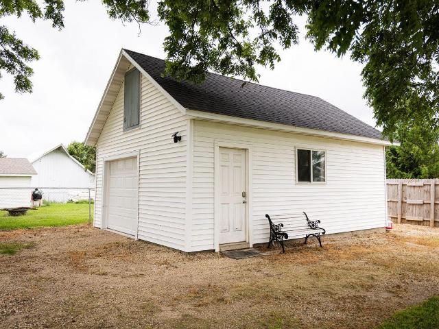 House for sale in Plainview