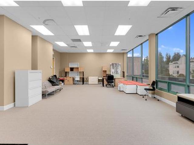 Commercial for rent in Surrey