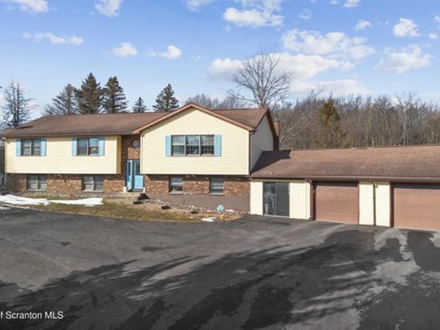 House for sale in Jermyn, Pennsylvania