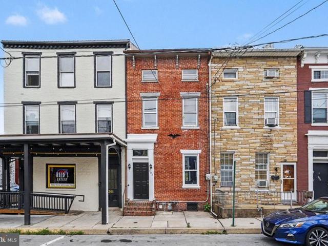 Townhouse for sale in Columbia, Lancaster County