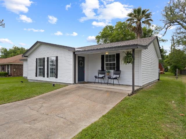 Property for sale in Bridge City, Texas