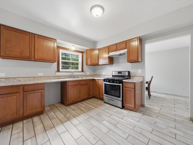 House for sale in Mchenry, Illinois