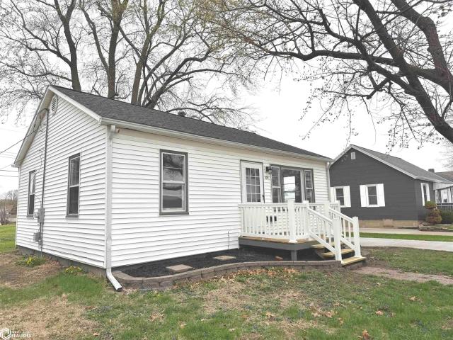 House for sale in West Burlington, Iowa