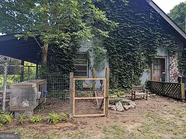 House for sale in Pittsview, Alabama