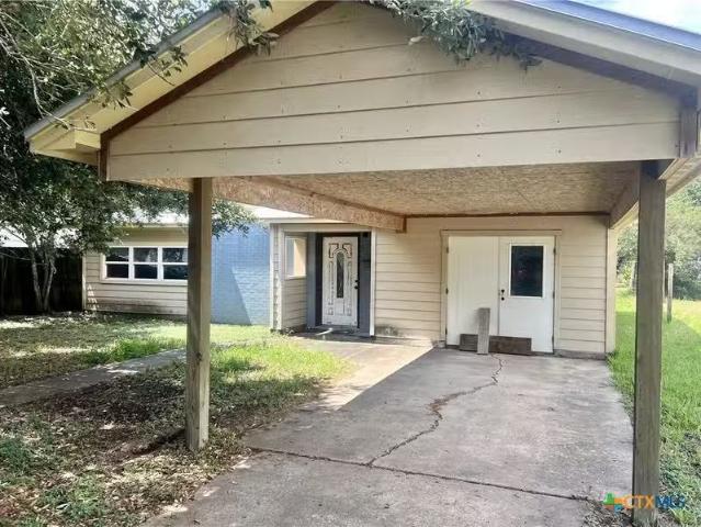 House for sale in Victoria