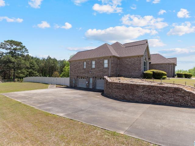 House for sale in Thorsby, Alabama