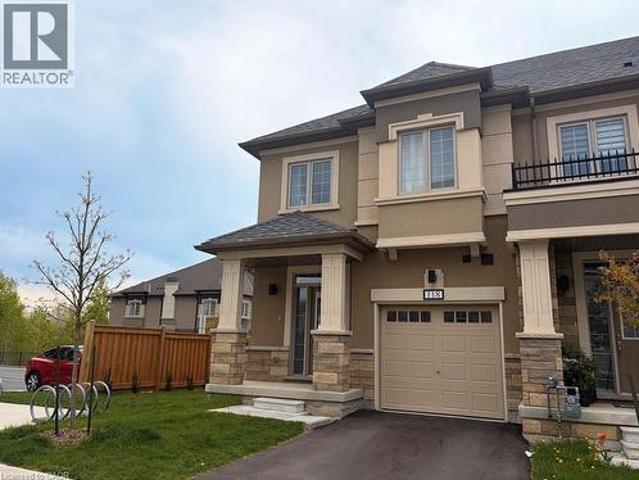 Townhouse for rent in Ancaster, Ontario