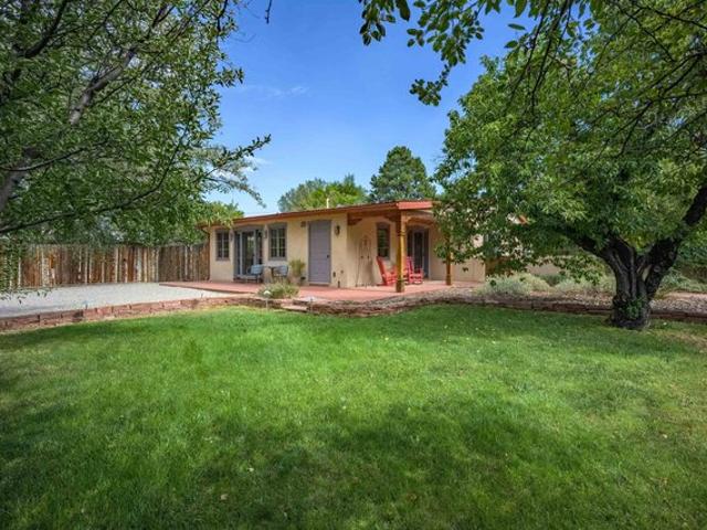 House for sale in Taos, Taos County