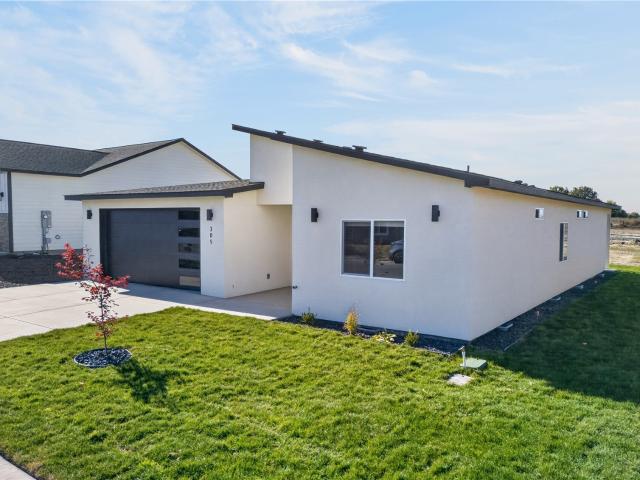House for sale in Sunnyside, Yakima County