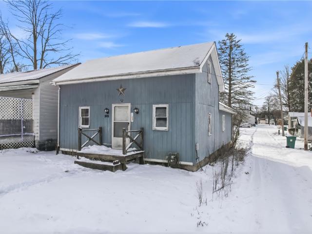 House for sale in Mercer, Pennsylvania