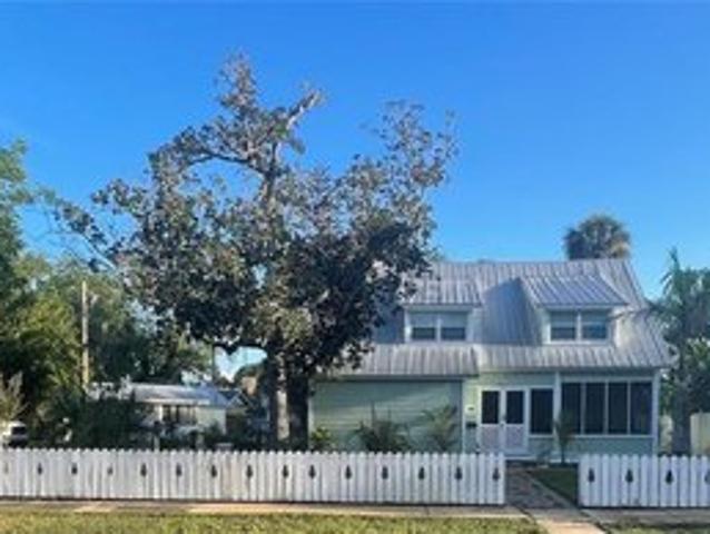 House for sale in New Smyrna Beach, Florida