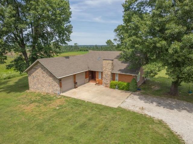 House for sale in Barry, Missouri