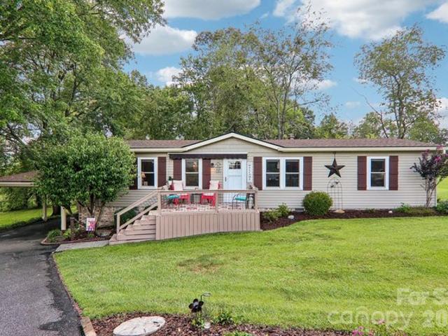 House for sale in Hendersonville, North Carolina