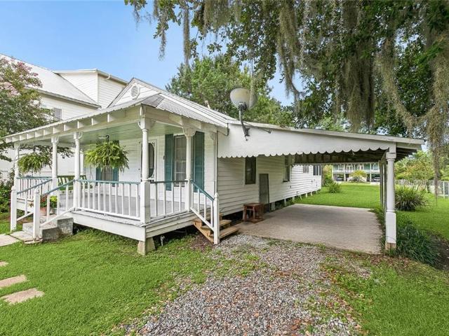 House for sale in Madisonville, Louisiana