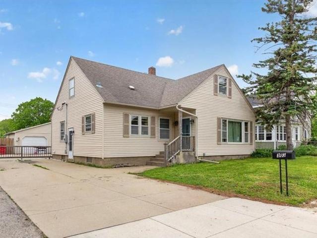 House for sale in South Fork Homes, Kasson