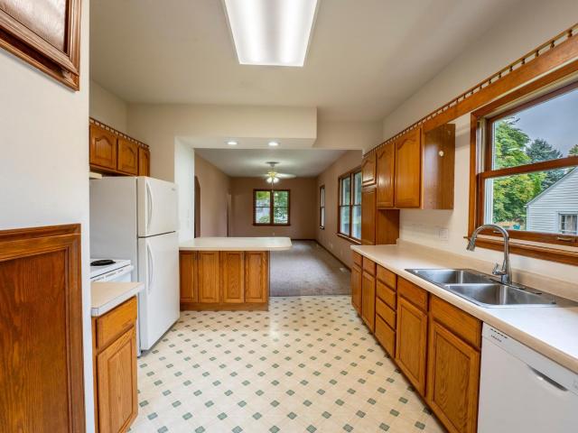 House for sale in Bricelyn, Faribault County