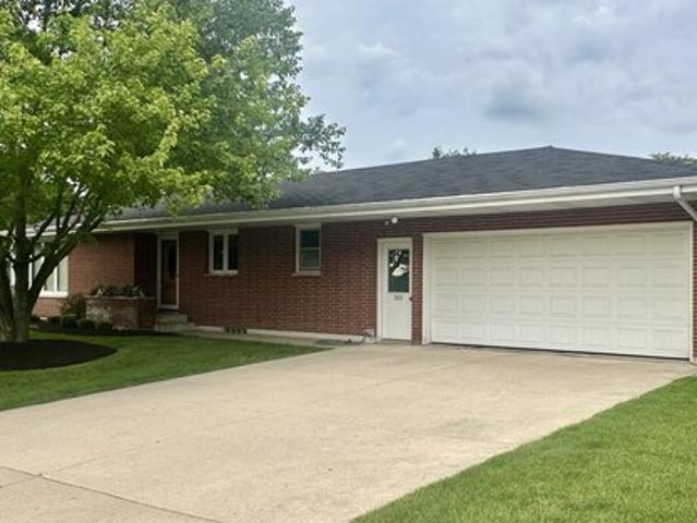 House for sale in Mchenry, Illinois