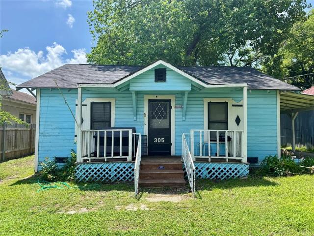 House for sale in Grand Saline