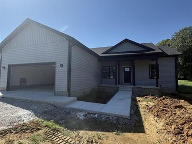 House for sale in Oakland, Kentucky