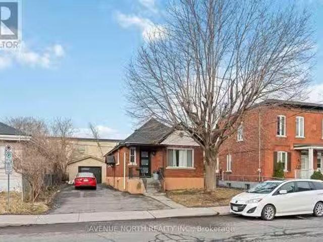 House for sale in Vanier