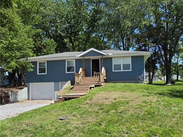 House for sale in Lathrop, Missouri