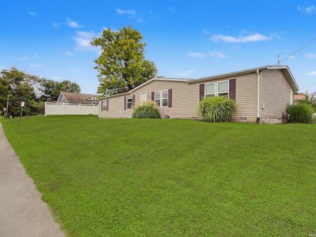 House for sale in Loogootee, Indiana