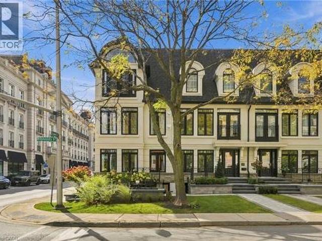House for sale in Oakville, Golden Horseshoe