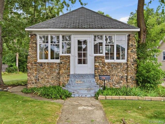 House for sale in Clawson, Michigan