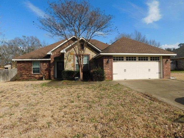 House for sale in Lindale, Smith County