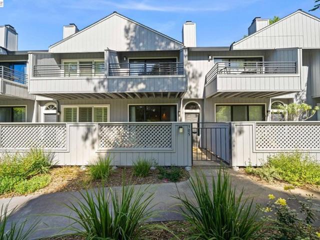 Condo for sale in Pleasant Hill, California
