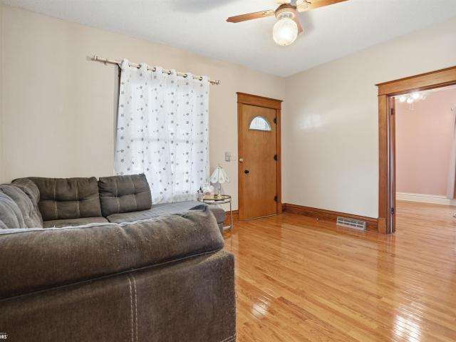 House for sale in New London, Iowa